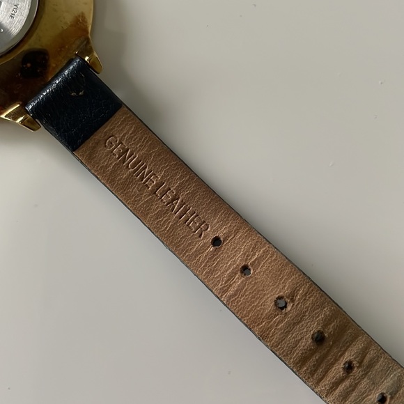 Anne Klein gold faced watch - Picture 4 of 4